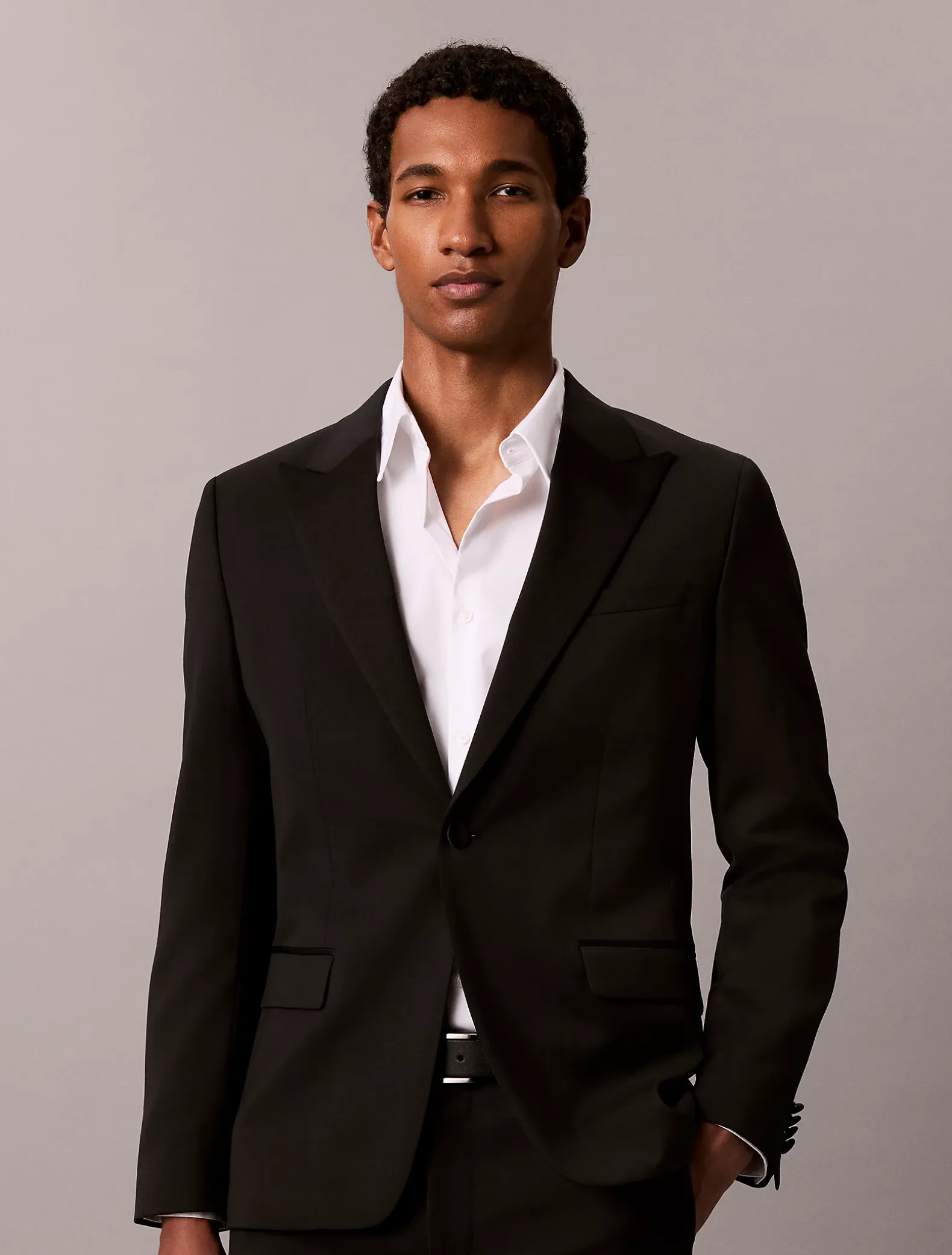 Wollen smokingjasje met slim fit