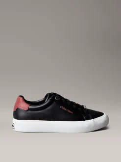 Zachte leren sneakers met logo in reliëf